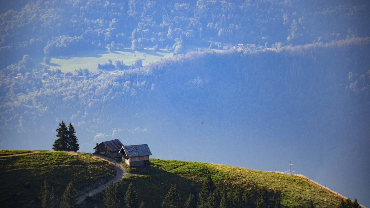 Les communes proches de Genève, en Haute-Savoie et dans l'Ain, dominent le classement du niveau de vie médian.