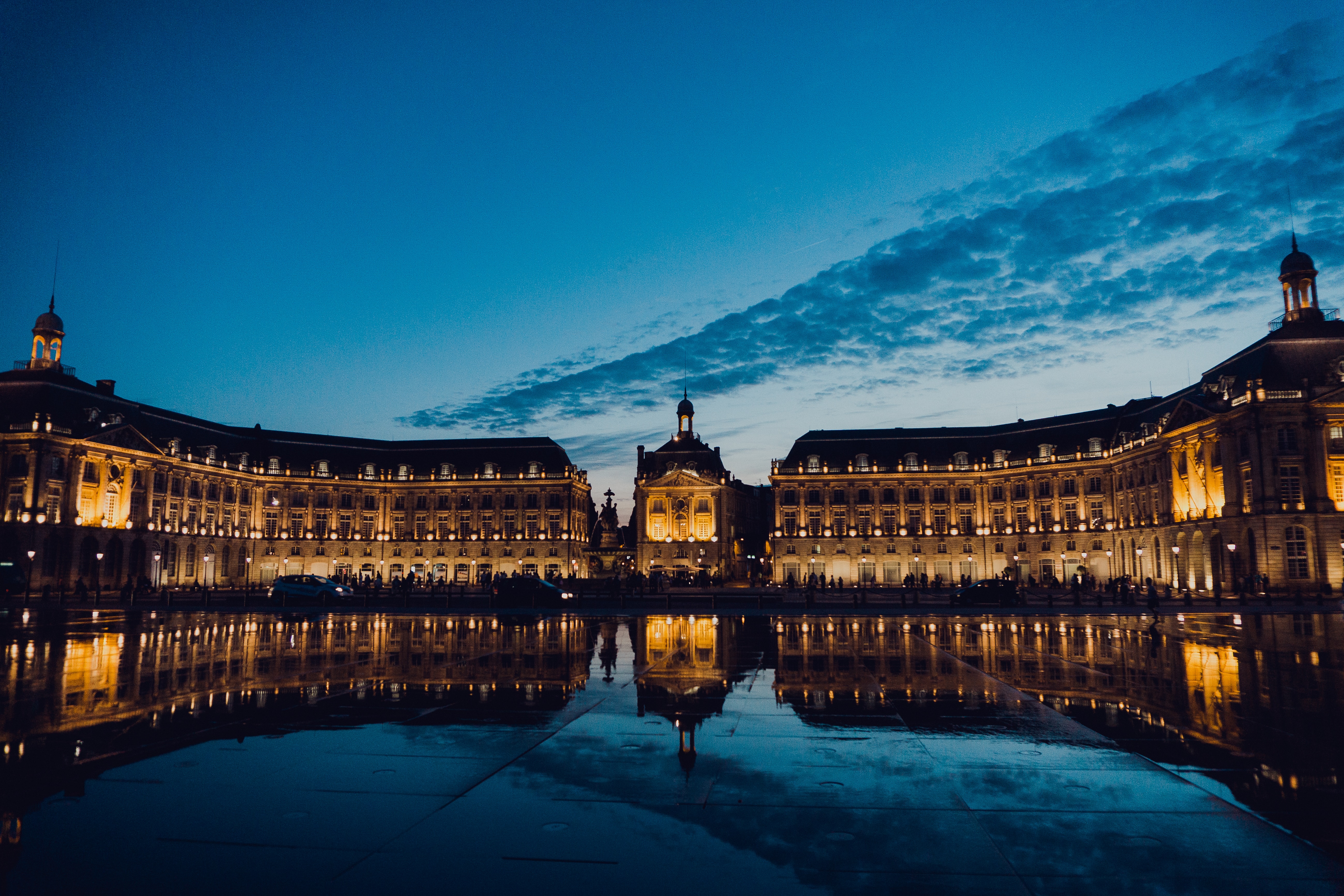 Découvrir Bordeaux: Le Guide Pratique pour un Séjour Inoubliable