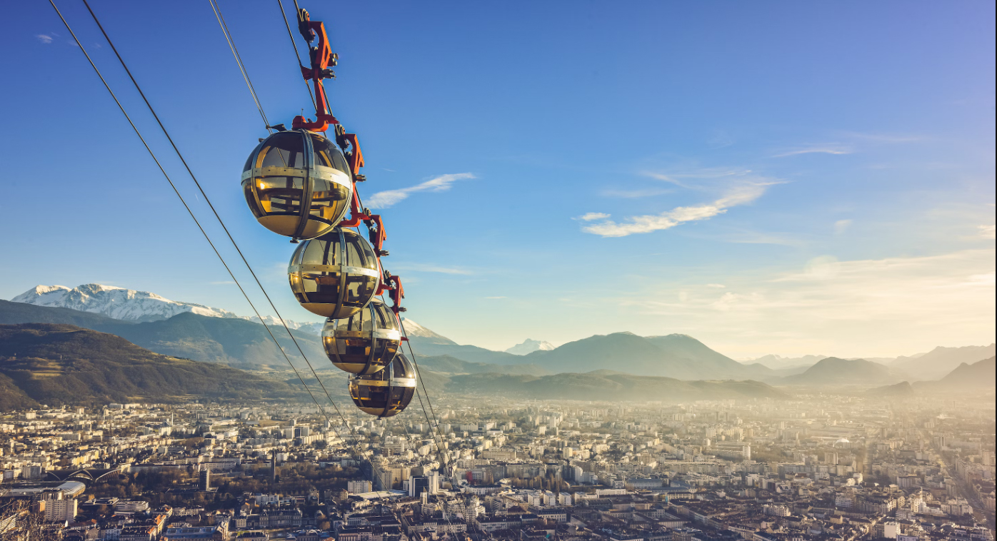 Découvrez Grenoble autrement : les meilleures activités de team building pour renforcer votre équipe