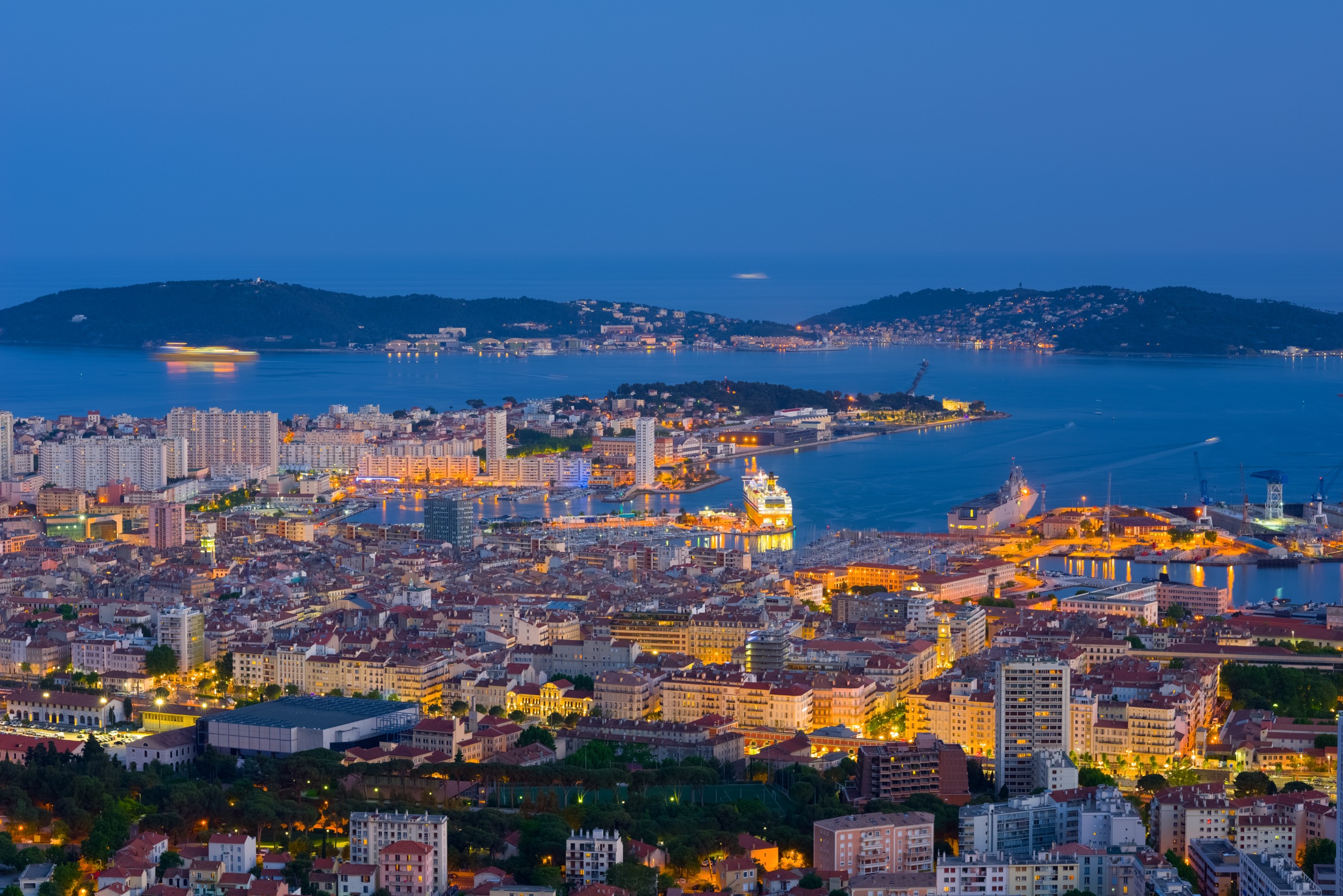 Littoral Varois : Toulon et Sanary, villes où il fait bon vivre en 2023 !