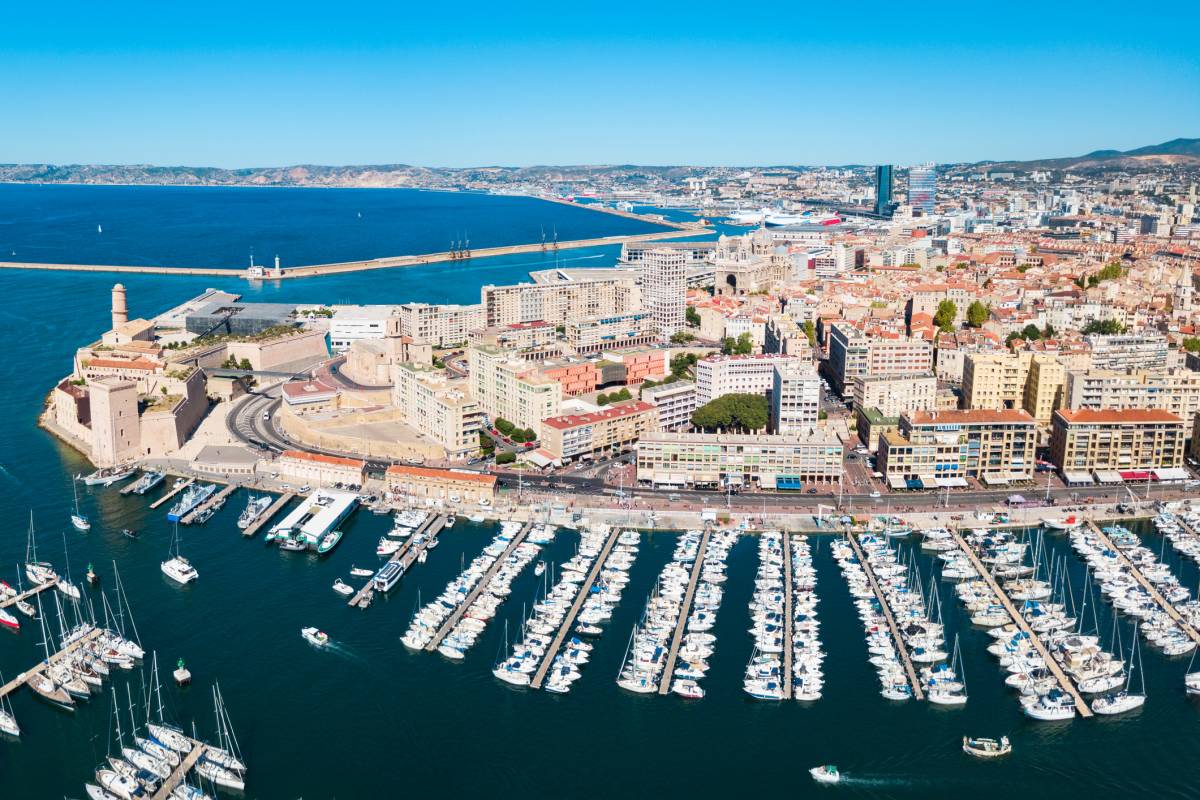 Voyage d'affaires à Marseille : louez une voiture !