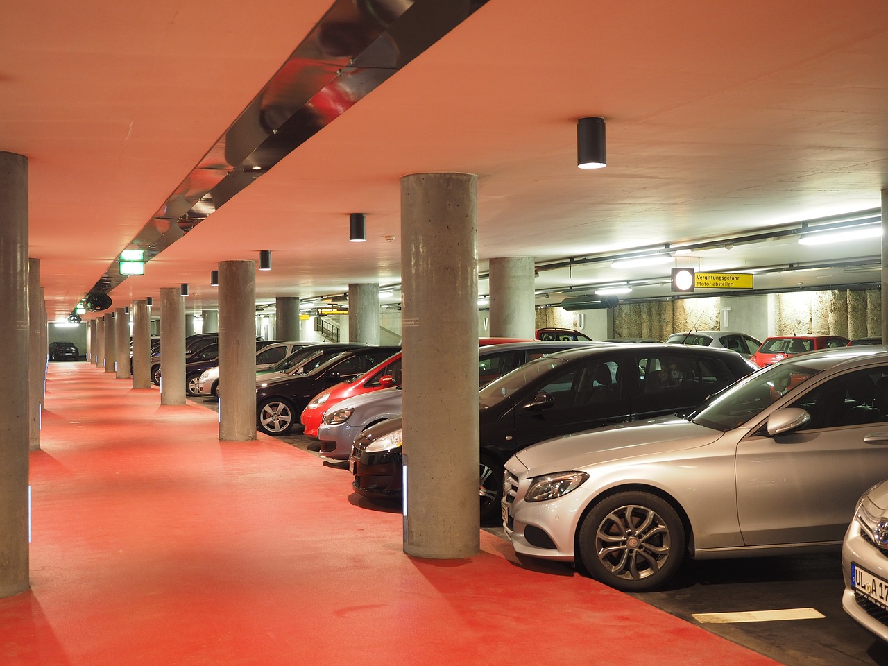  Paris se mobilise contre les véhicules lourds : Le triplement des tarifs de stationnement pour les SUV