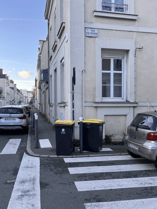 Dépôt sauvage, 61 Rue du Quinconce, Angers