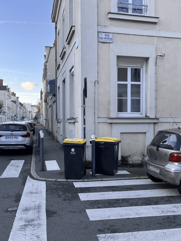 Signalement à Angers