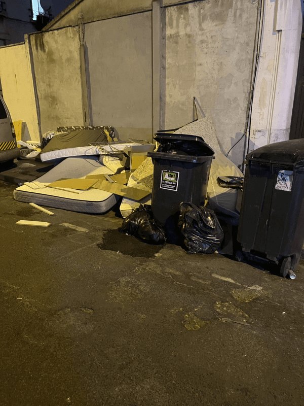 Dépôt sauvage, 2 Rue Paul Verlaine, Aubervilliers
