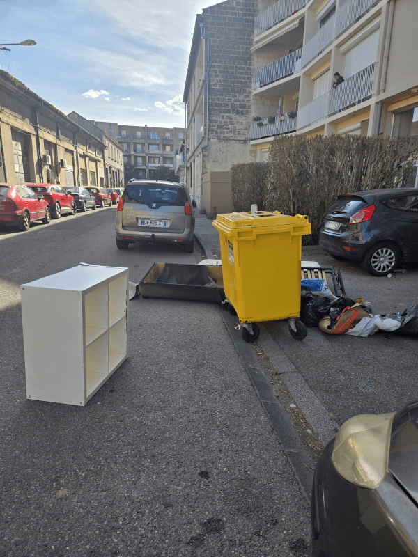 Signalement à Avignon
