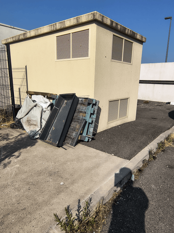 Signalement à Avignon