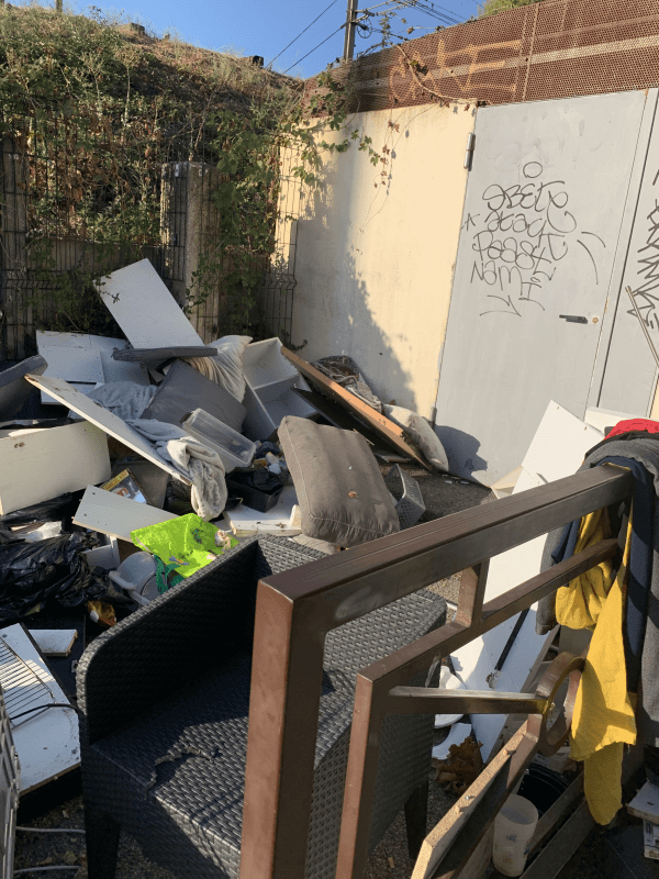 Signalement à Avignon