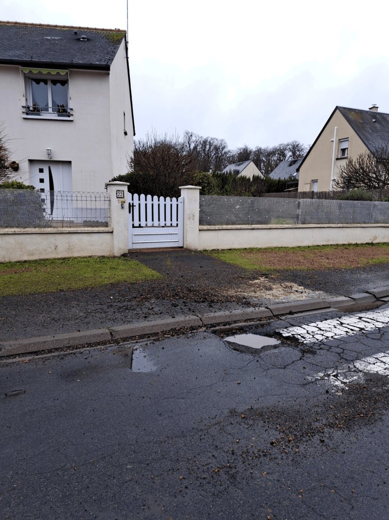 Voirie, éclairage, 22 Rue Olivier de Serres, Ballan-Miré