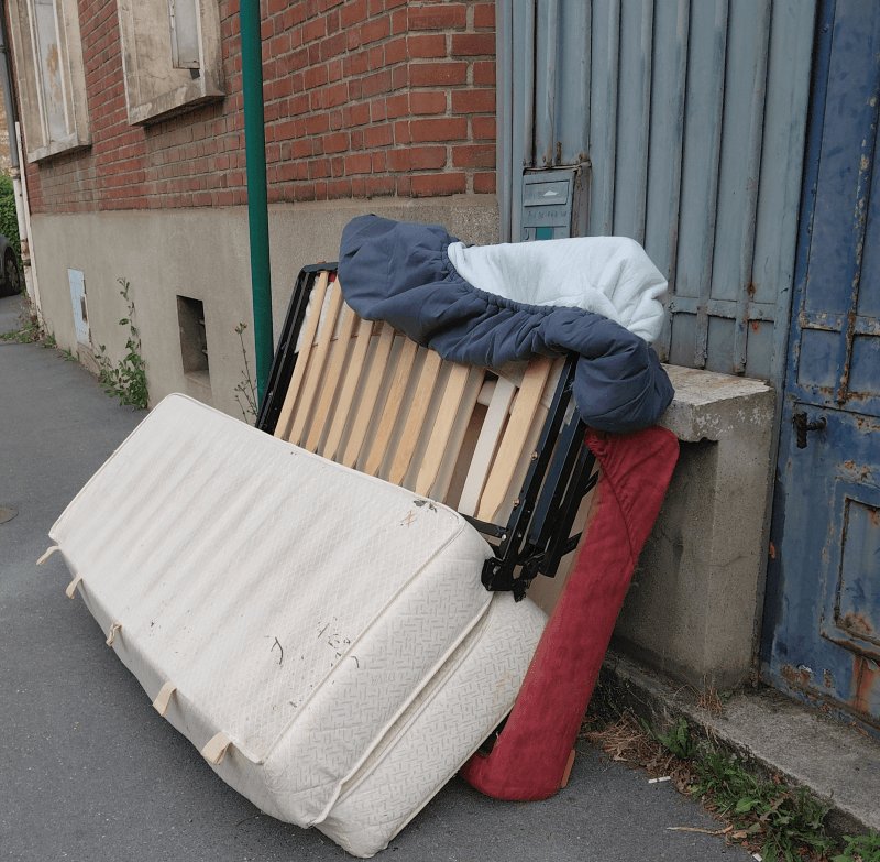 Dépôt sauvage, Boulevard du Docteur Lamotte, Beauvais