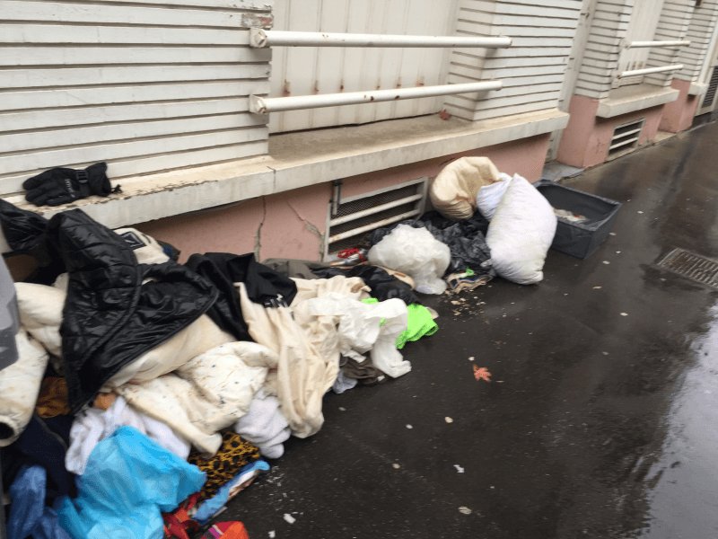 Dépôt sauvage, 6 Rue Jules Simon, Boulogne-Billancourt