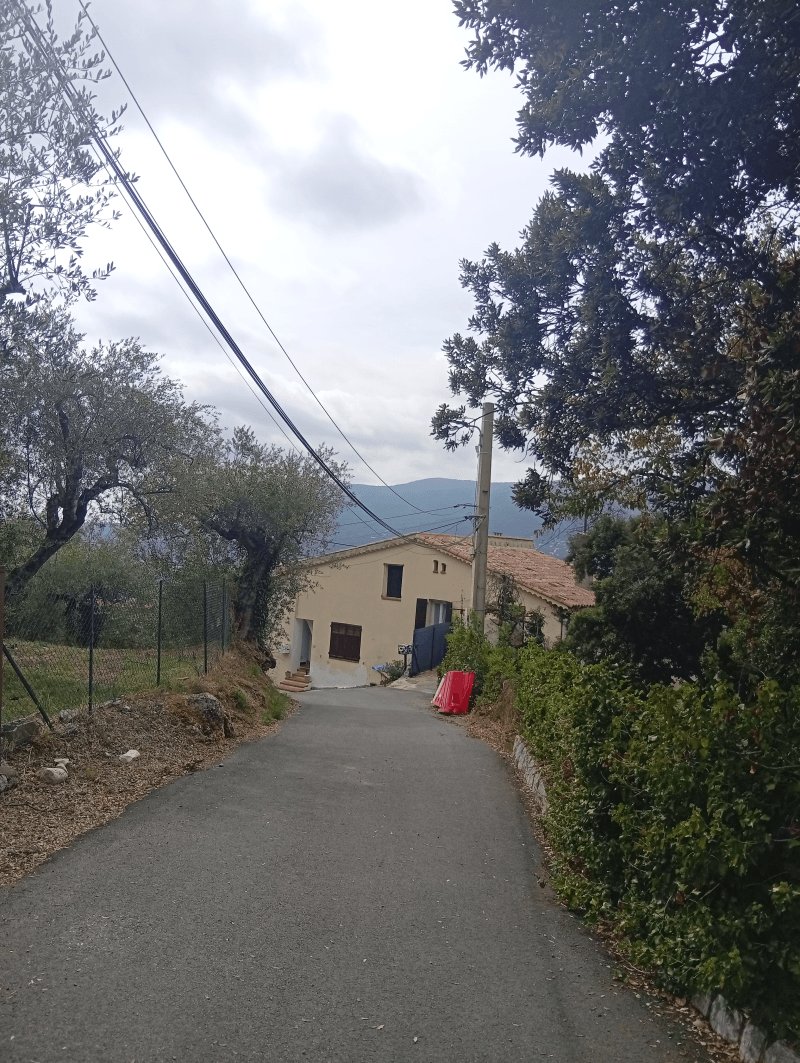 Autre, Chemin sur le Baus, Castagniers