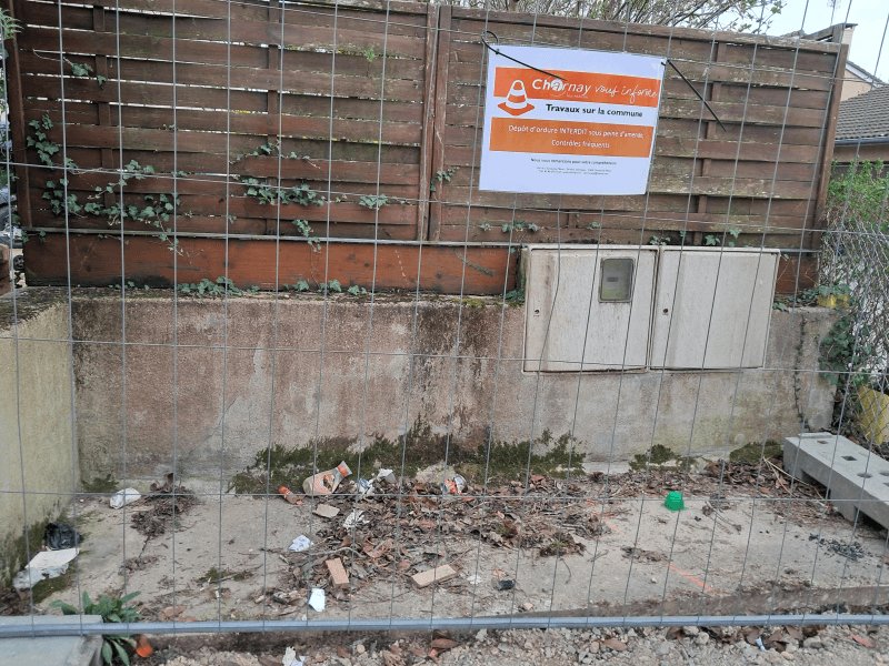 Dépôt sauvage, Rue des Petits Champs, Charnay-lès-Mâcon : après