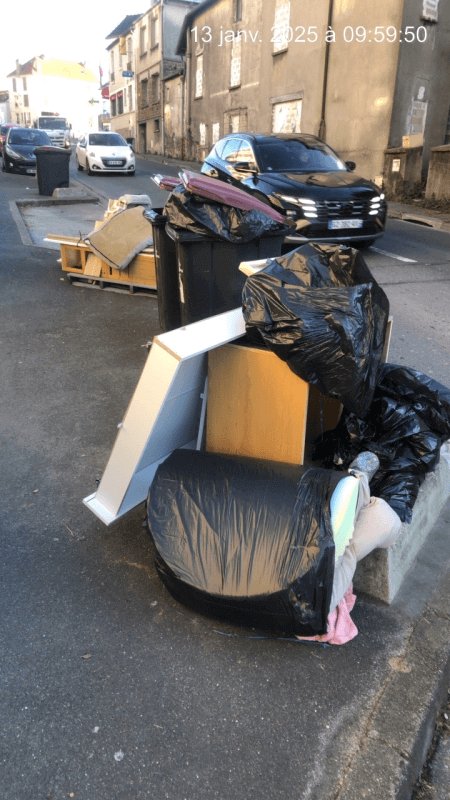 Dépôt sauvage, 4 Rue du Pont, Chennevières-sur-Marne