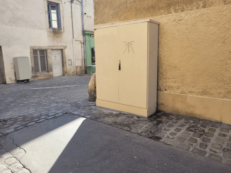 Signalement à Dijon