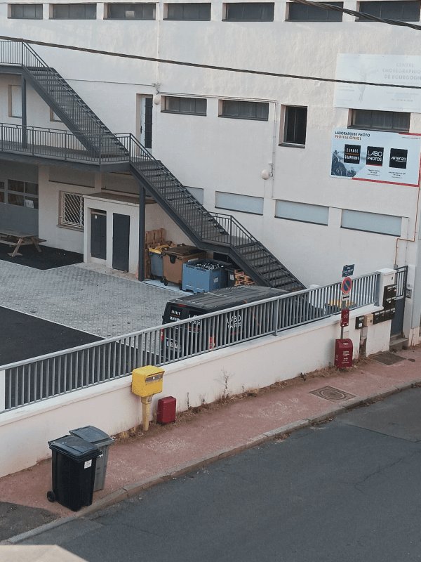 Dépôt sauvage, 10 Rue Charles Brifaut, Dijon