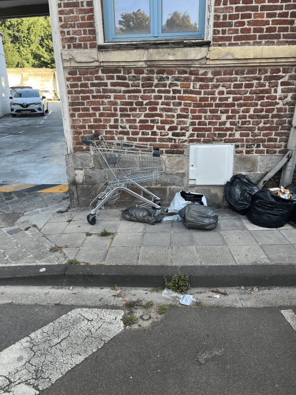 signalement à Douai