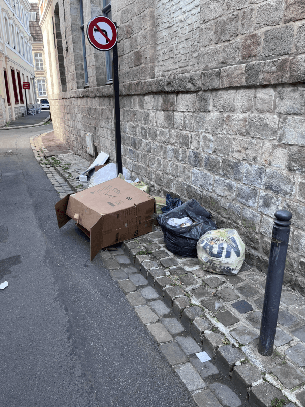 signalement à Douai