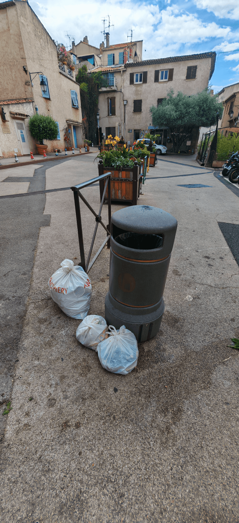 signalement à Fréjus