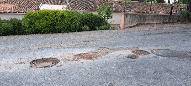 Voirie, éclairage, 2740 Route de Fréjus, Fréjus