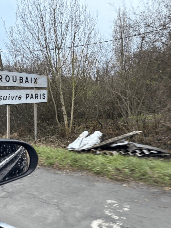 Dépôt sauvage, 11 Chemin de Péruweltz, Halluin
