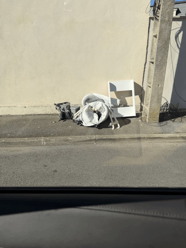 Dépôt sauvage, 1 Rue de la Loge, Herblay-sur-Seine