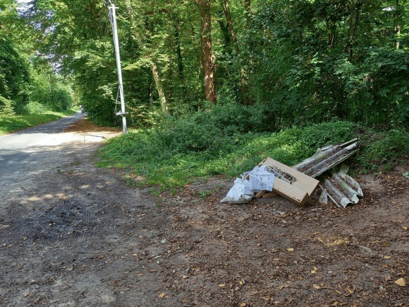 Dépôt sauvage, Chemin de Belles Vues, L'Isle-Adam