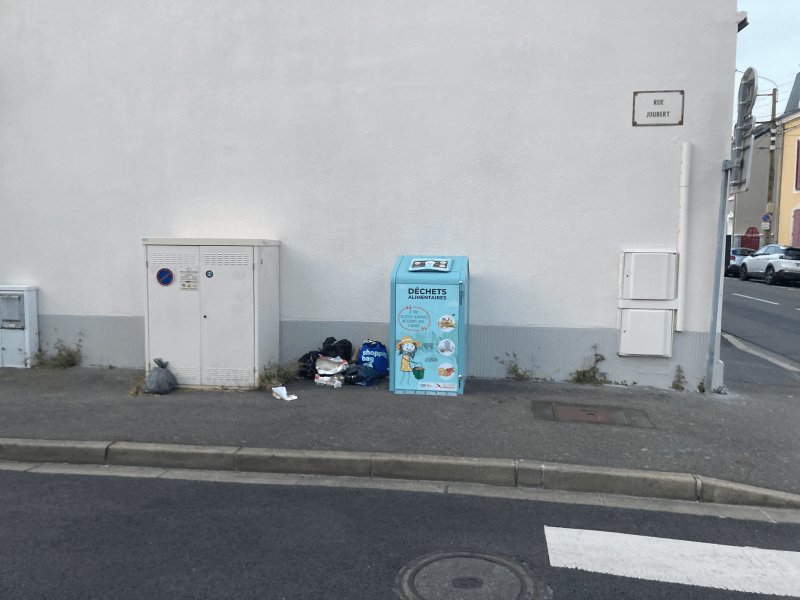 Dépôt sauvage, Rue Joubert, Le Mans