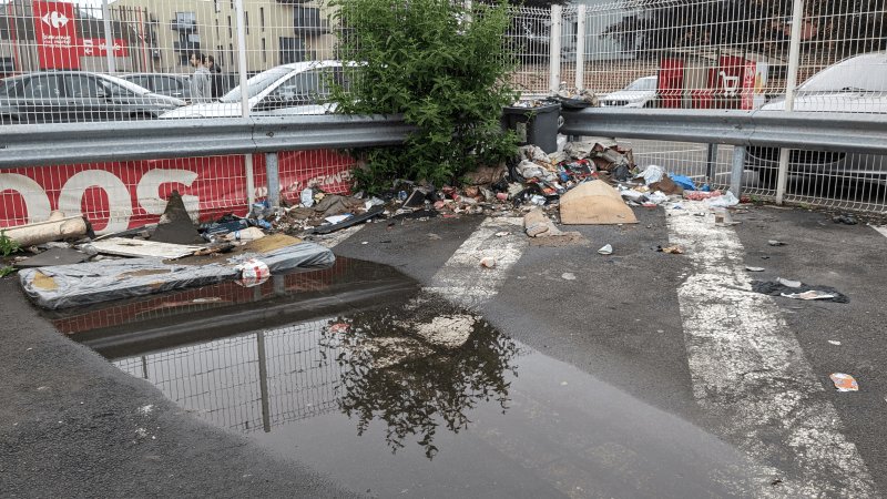 Dépôt sauvage, Rue Pierre Legrand, Lille