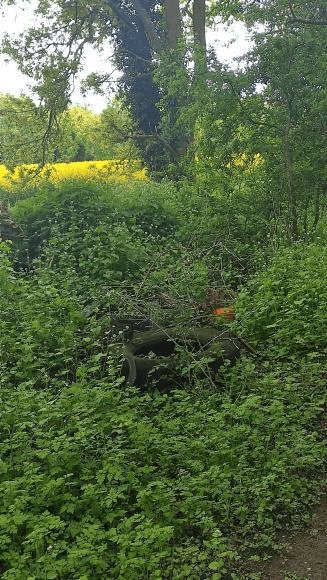 Dépôt sauvage, 80 Rue Pierre Curie, Méry-sur-Oise