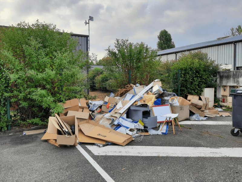 Dépôt sauvage, 12 Allée de Longueterre, Montrabé