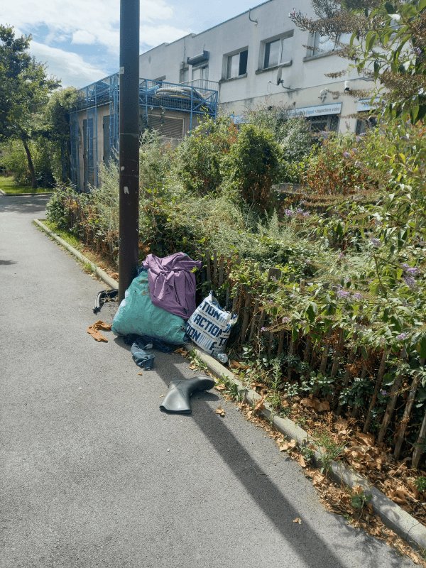 Dépôt sauvage, 44 Rue Nungesser, Montreuil