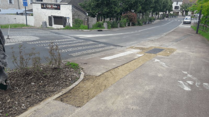 Voirie, éclairage, 16 Rue du Pont, Neuville-sur-Oise