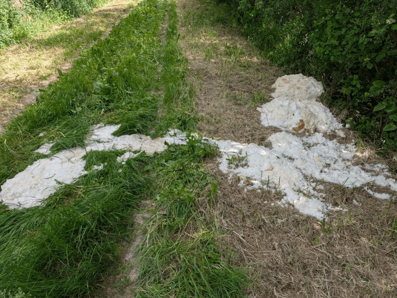 Dépôt sauvage, Chemin des Fonds de Promenard, Noizay