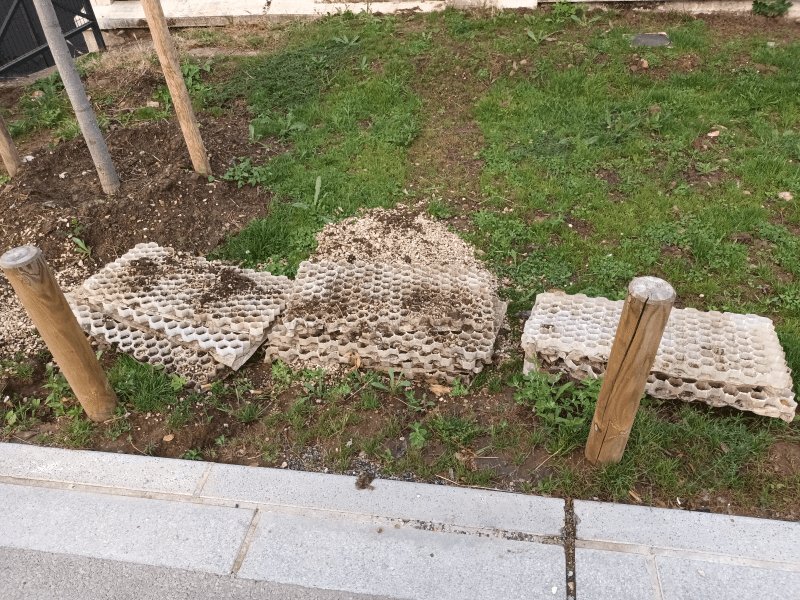 Dépôt sauvage, 113 Avenue du Général de Gaulle, Ormesson-sur-Marne