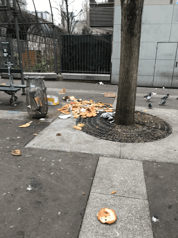 Signalement à Paris