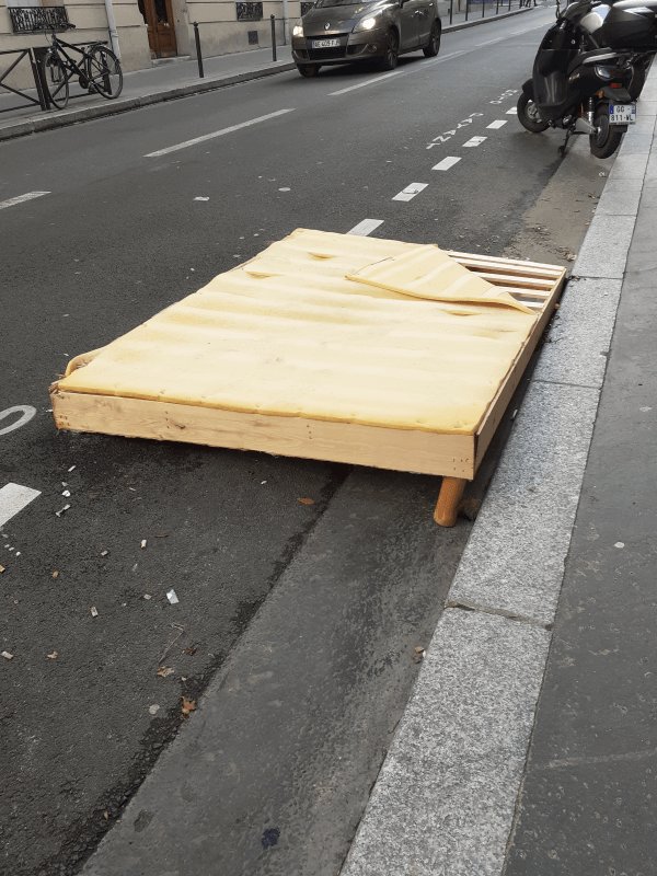 Dépôt sauvage, 10 Rue Pétel, Paris