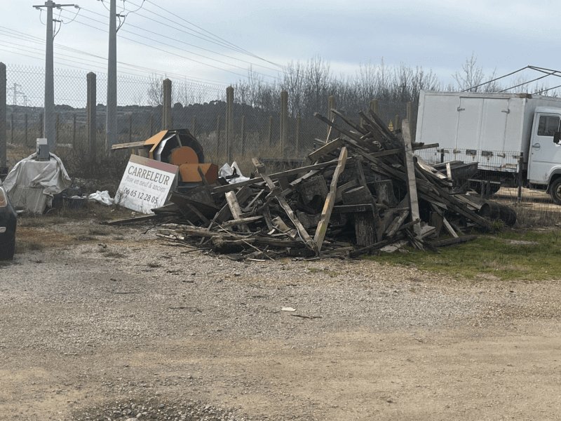 Dépôt sauvage, 420 Route de Béziers, Pézenas