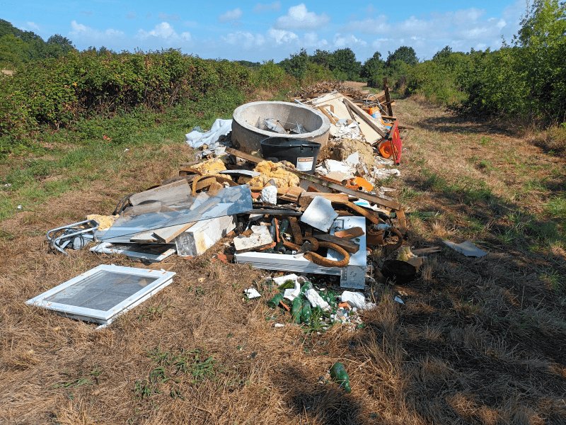 Dépôt sauvage, 3 Chemin des Basses Landes, Pornic