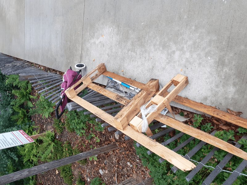 Dépôt sauvage, 220 Cours Rouget de Lisle, Rillieux-la-Pape