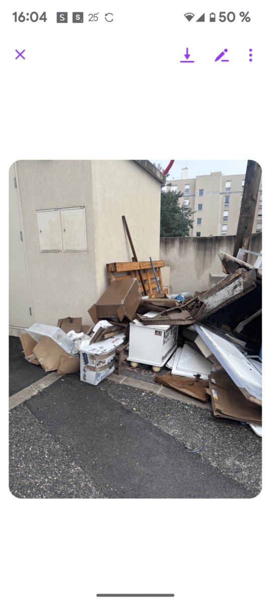 Dépôt sauvage, 91 Boulevard Jean Jaurès, Rognac