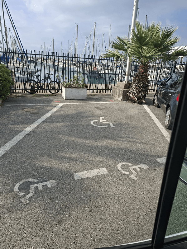 Signalement à Saint-Laurent-du-Var