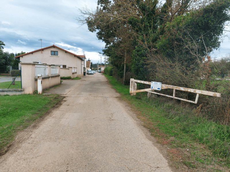 Dépôt sauvage, Chemin des Mûriers, Saint-Priest