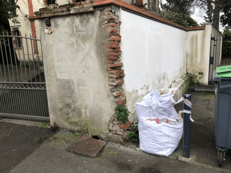 Signalement à Toulouse