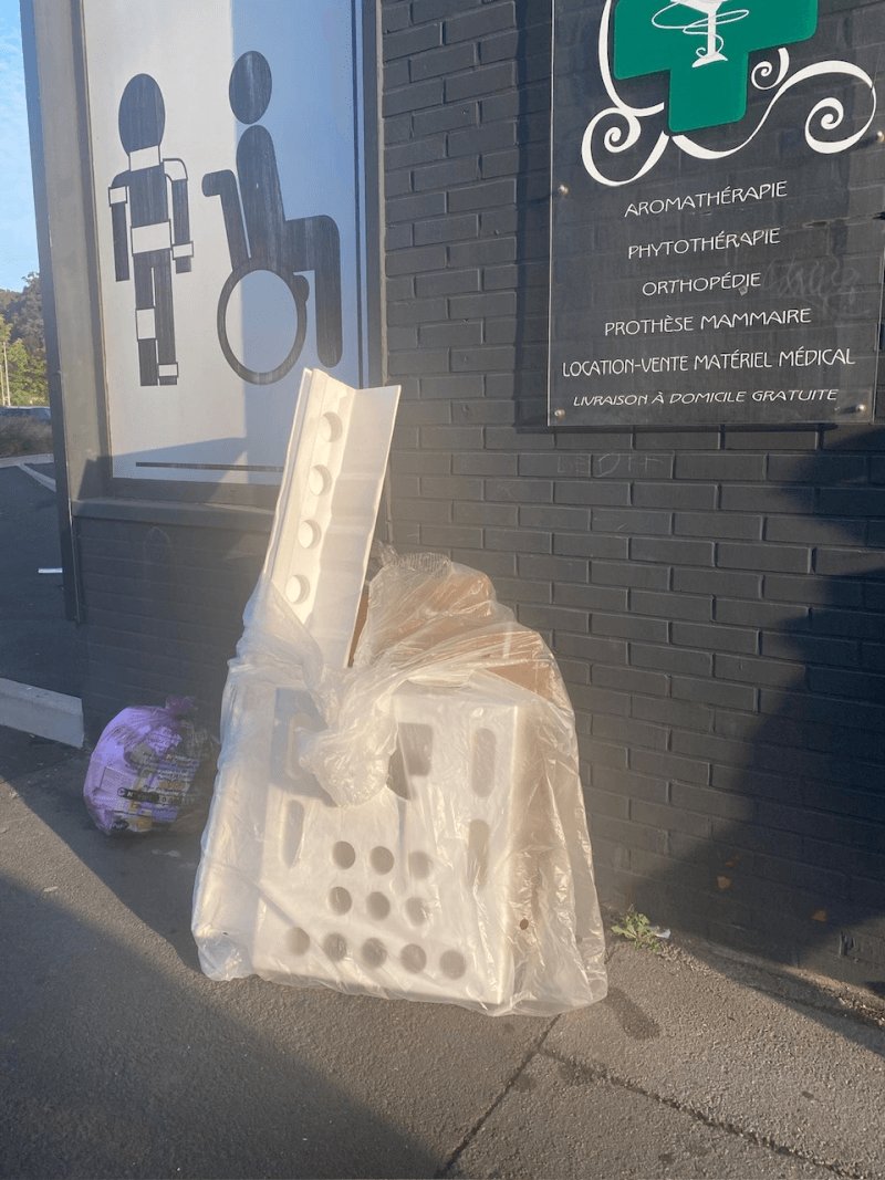 Dépôt sauvage, 37 Rue de Mouvaux, Tourcoing : avant