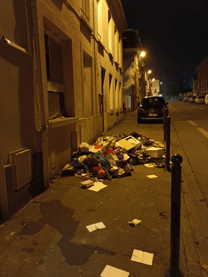 Dépôt sauvage, 14 Rue du Château, Tourcoing