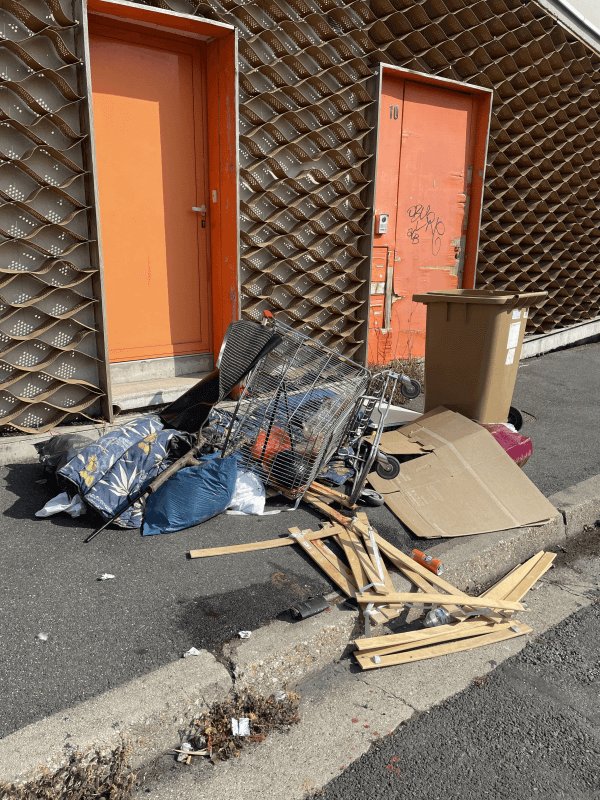 Dépôt sauvage, 14 Rue Broussais, Vitry-sur-Seine