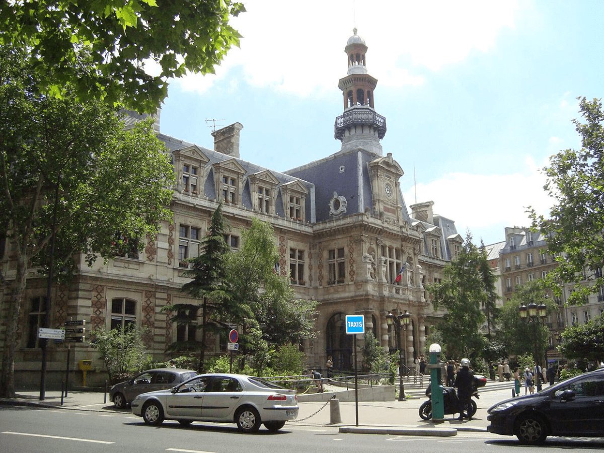 Mairie (source wikipedia-LPLT), Paris