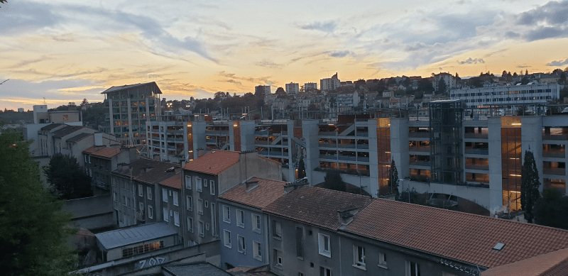 Vue de Poitiers du viaduc Léon blum