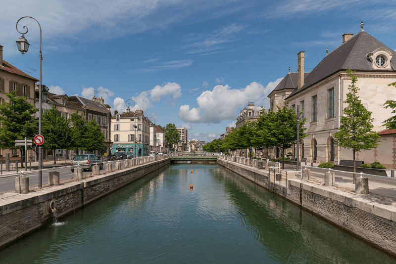 Le canal des Bas-Trévois